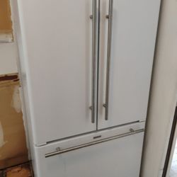 Jenn Aire Cabinet Depth French Door Fridge 
