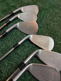 Mizuno Jpx Hot Metal iron set in great shape. Upgraded regular flex shafts.