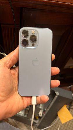 iPhone 13 Pro as new 256 gb and 90% battery unlocked