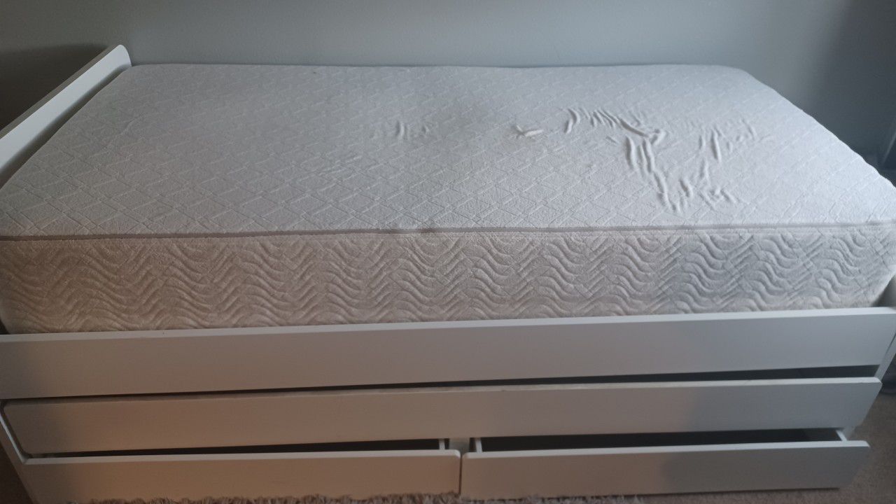ikea twin bed with trundle and drawers twin mattress included. drawers are missing the bottom piece