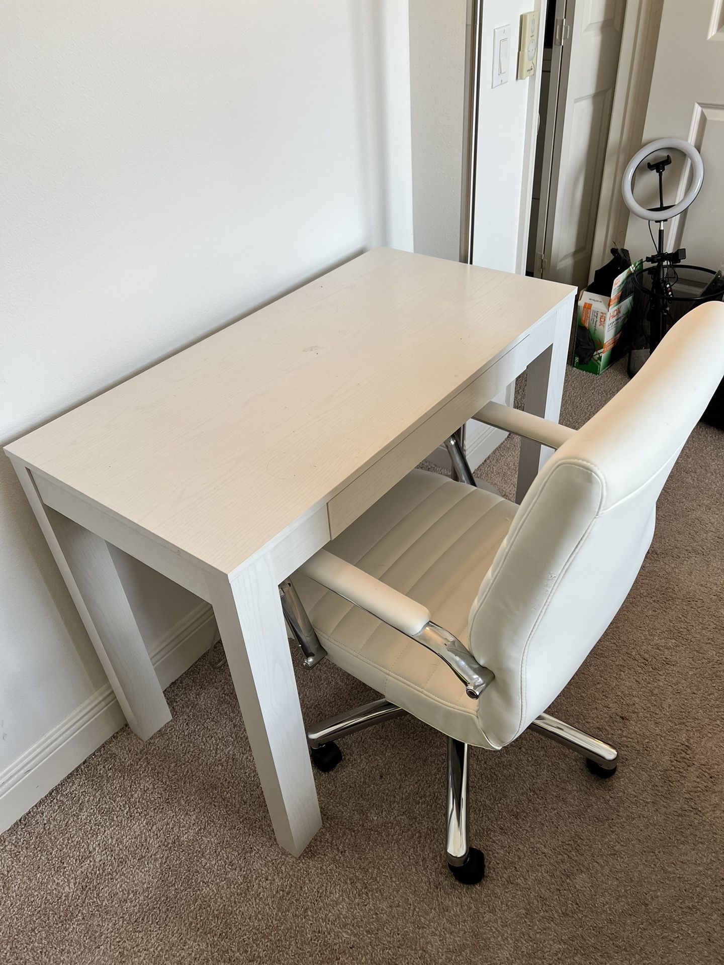 Plush Office Chair and Desk