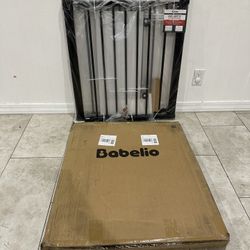 Wide Pet Gate / Baby Gate - Fits Openings 29” - 48”