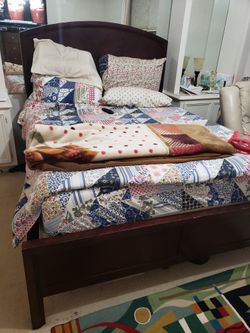 Queen Bedroom Set With Chest Of Drawers