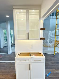 Custom Kitchen Cabinets 