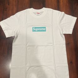 Brand New Supreme Tiffany Box Logo Size Small