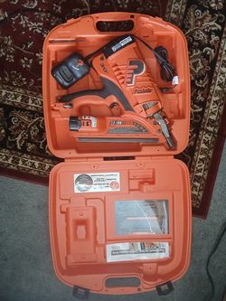 Paslode CF325 Li Cordless 30° Framing Nailer