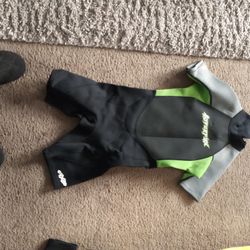 Kids AXS Hyperflex Wetsuit Two And A Half Millimeter And Brand New Condition Size 12