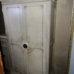 Home and bedroom furniture 