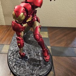 Sideshow Iron Man Statue
