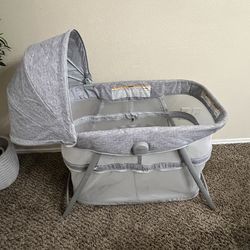 Graco play pen ( moving need gone asap )