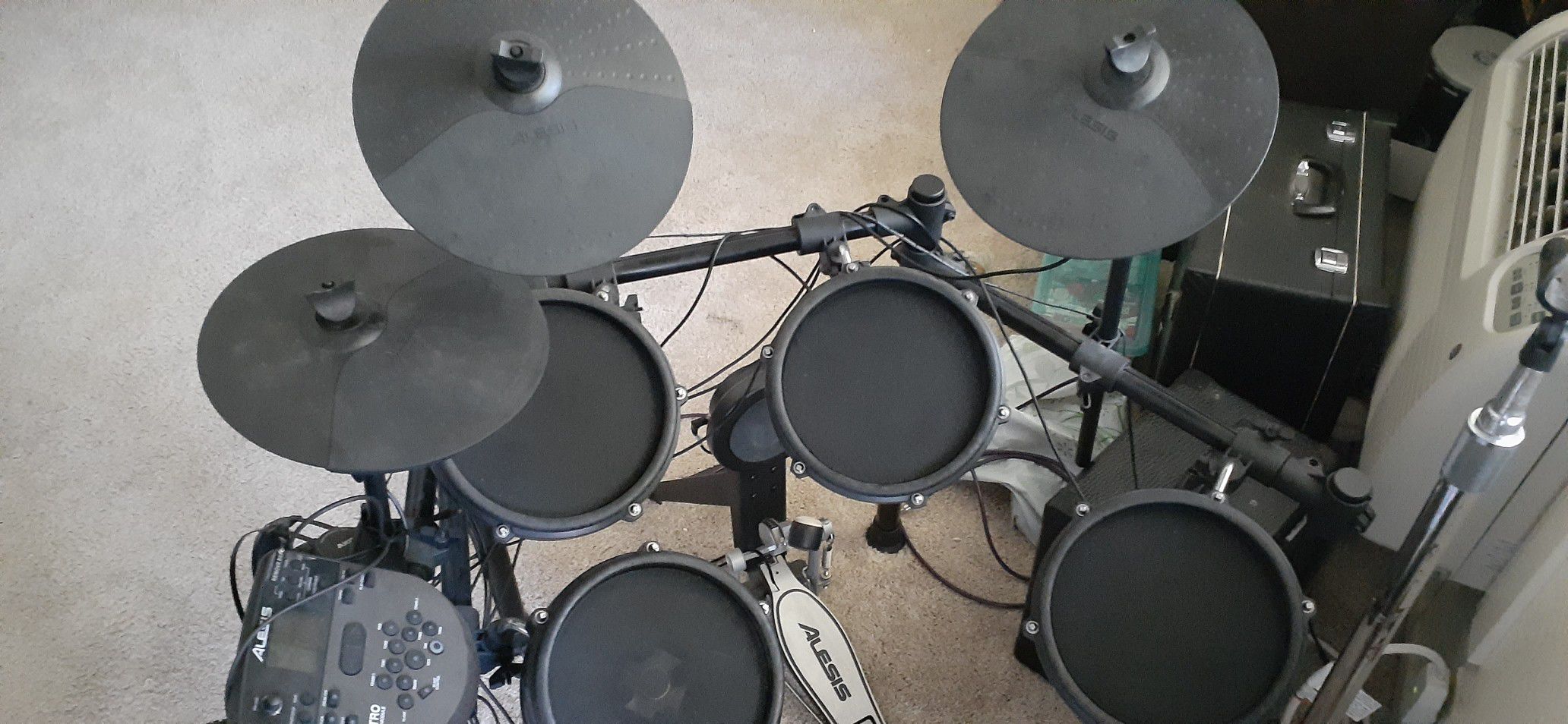Electronic Drum set for sale. Special for not making noise.