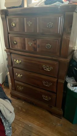 Dresser Five Drawer