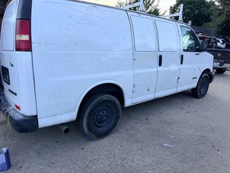 2005 GMC Savana