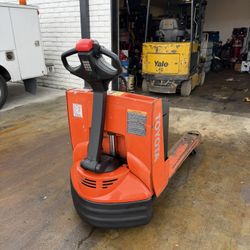 Toyota Electric Pallet Jack