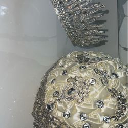 Bridal Tiara / Bouquet 