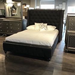 Beautiful Grey Glam 4 Piece Queen Bedroom Set