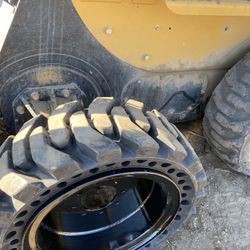 4x Solid Tires Bobcat 12-16.5 $2700