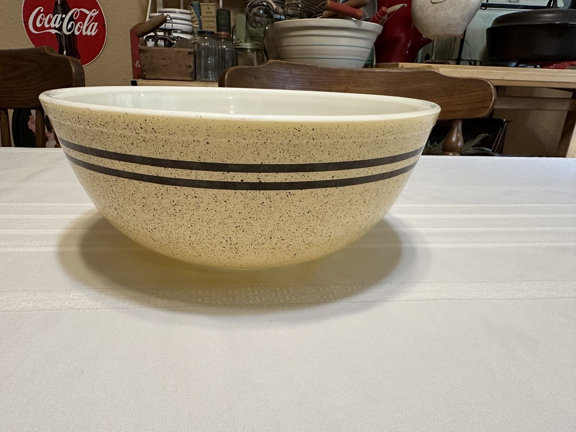 Vintage Pyrex Speckled Lines # 404 Mixing Bowl