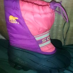 Girls Sorel Fully Insulated Snow Boots Size 12
