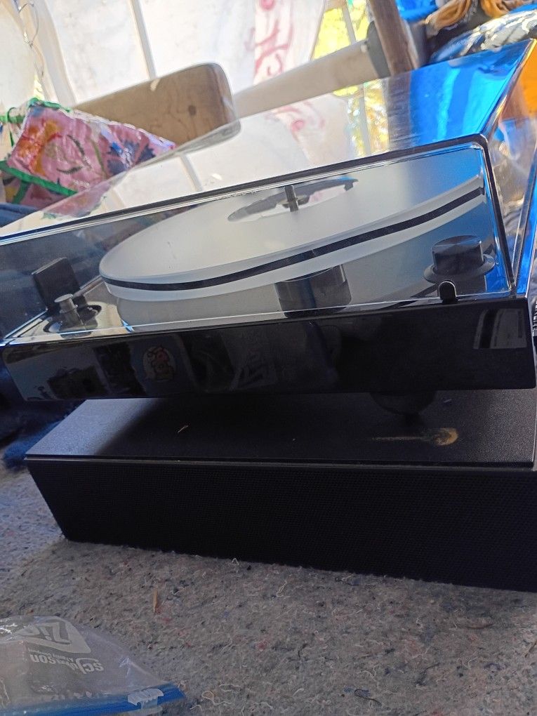 Record Player And Speaker