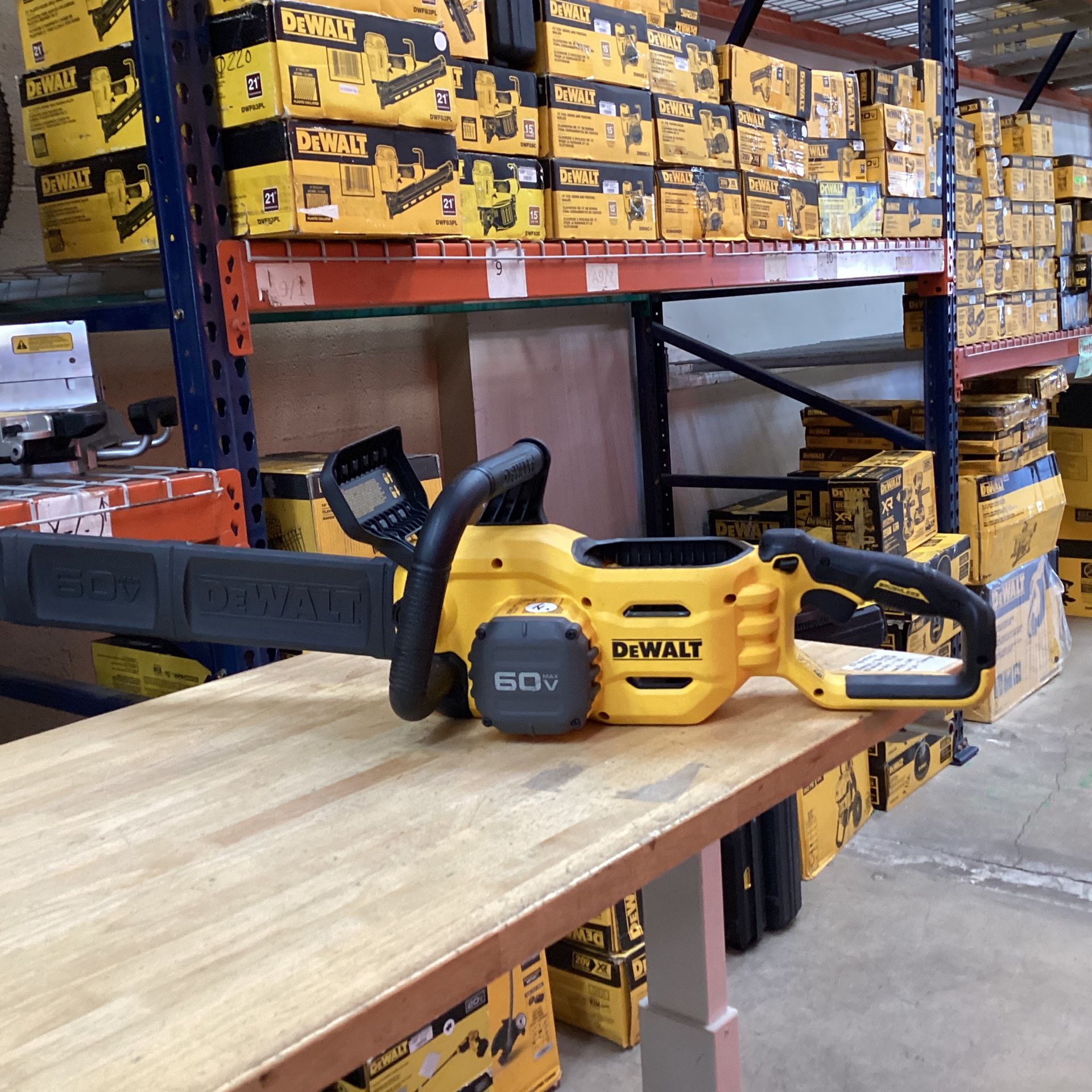 (Used Like New) Dewalt 60V MAX 18in. Brushless Battery Powered Chainsaw, Tool Only