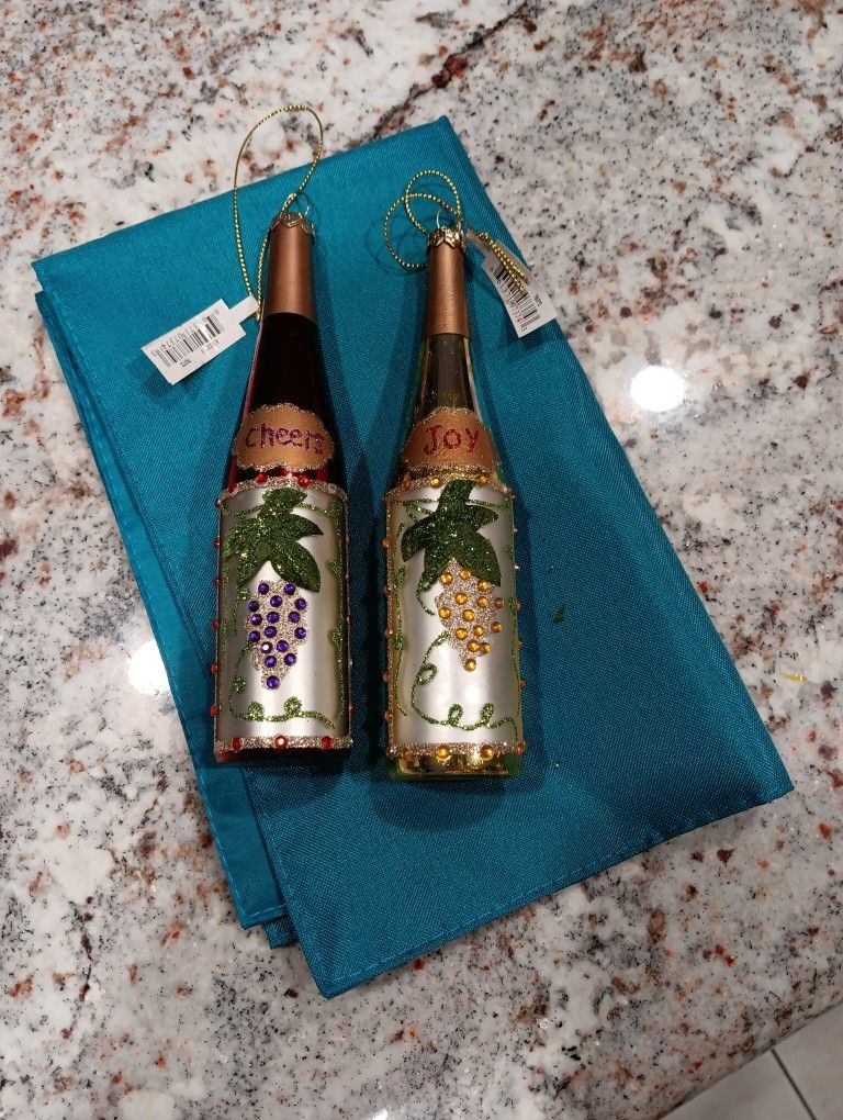 Cute Pair Of Glass Celebration Ornaments!