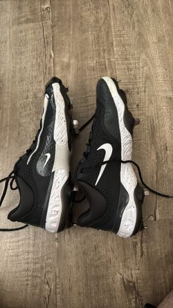 Nikes Alpha Huarache Elite 4