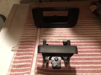 08-14 Chevy Silverado tailgate handle