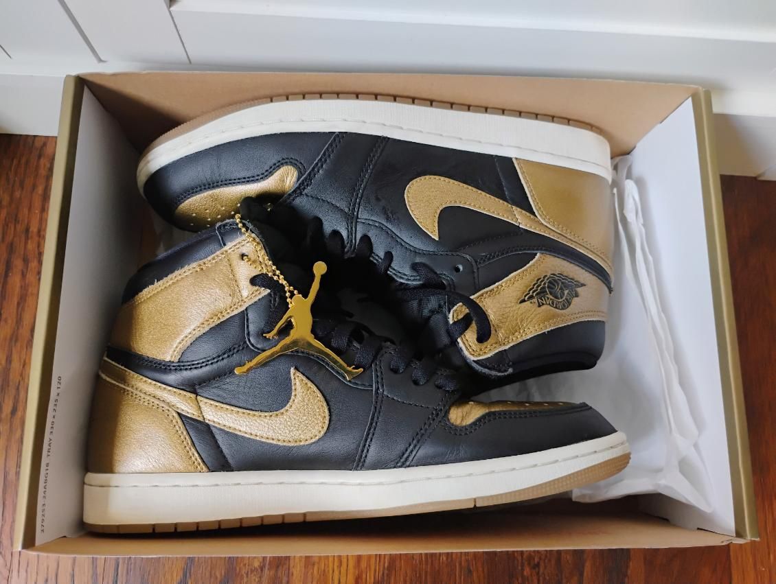 Jordan 1 “Black Metallic Gold”