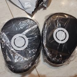 Black Boxing Mitts