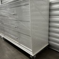 Dresser Chest Mirror Set