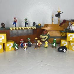 Super Mario Figure and playset bundle