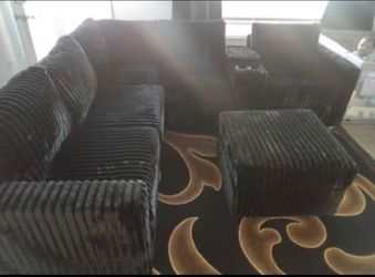 6pcs Sectional Sofa w/cupholders & charging station