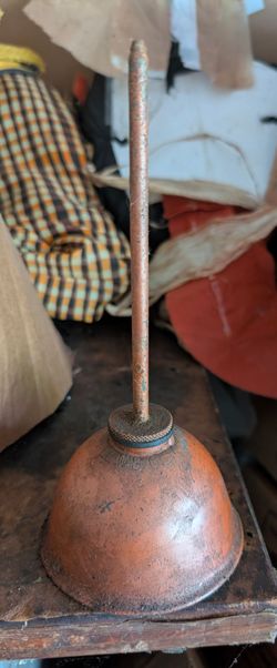 Vintage oil can