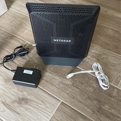 The Nighthawk Dual-Band AC1900 Router