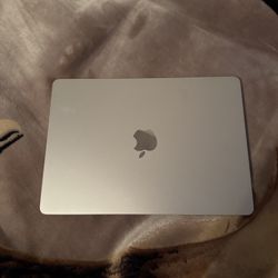 Apple MacBook Air 13-inch M4 16 GB Memory