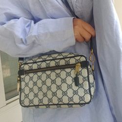 Authentic Vintage Gucci GG Monogram Supreme Clutch Fanny Waist Belt Crossbody