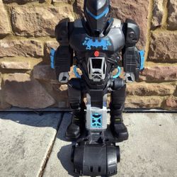 Imaginext DC Super Friends Bat-Tech Batbot Batman Playset with Lights & Sounds