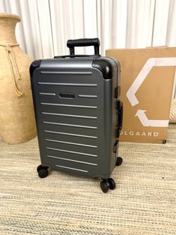 Solgaard Carry-on In Closet 22” Spinner Suitcase