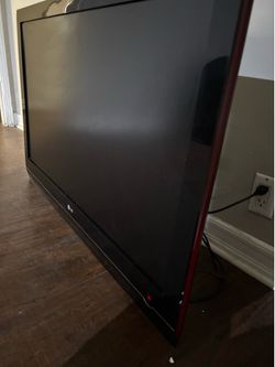 LG 42” Flat Screen TV – Works Perfect – HDMI / USB – Great Picture