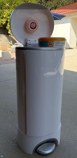 Munchkin Step Diaper Pail Odor Control