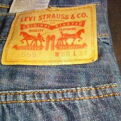 LEVI STRAUSS  &. CO.  "569". STYLE BLUE JEANS. W 38   L 34   JEANS.
