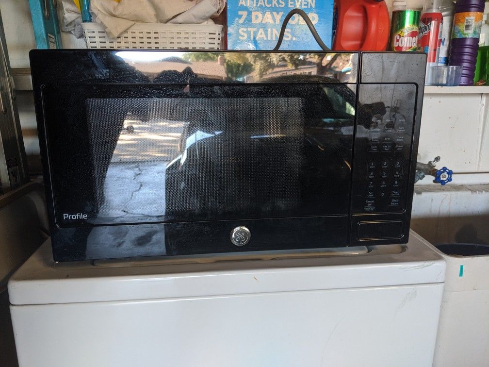 GE/ microwave oven