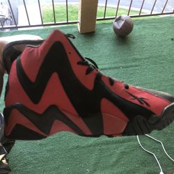 Red Kamikaze Size 9 $70