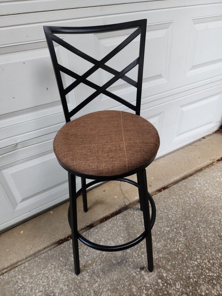 Swivel Bar Stool 