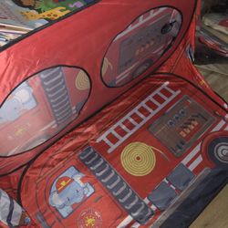 Kids Firetruck Pop Up Tent/ Ball pit
