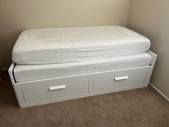 Trundle bed