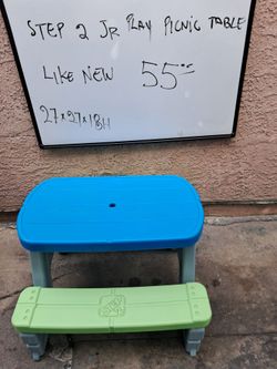 Picnic table