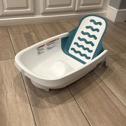 The First Years 4-in-1 Reclining Baby Bathtub