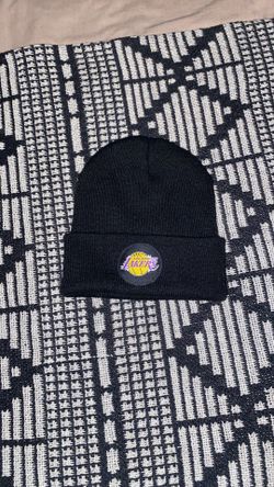 LOS ANGELES LAKERS BLACK BEANIE LEBRON LUKA